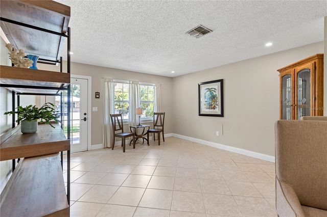 2576 HUNTINGTON AVENUE, Sarasota, FL 34232