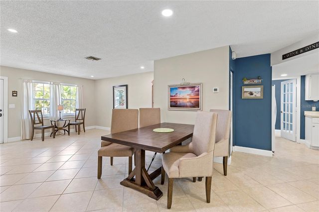 2576 HUNTINGTON AVENUE, Sarasota, FL 34232