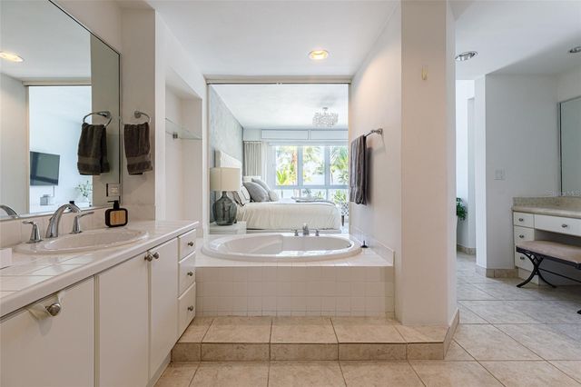 300 THE MARBELLA CLUB 334, Humacao, PR 00791