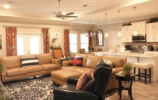 2 W Casa Loma Drive, Mary Esther, FL 32569