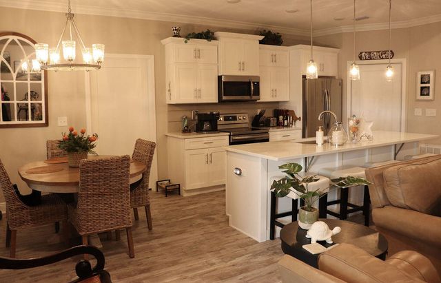 2 W Casa Loma Drive, Mary Esther, FL 32569