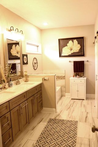 2 W Casa Loma Drive, Mary Esther, FL 32569