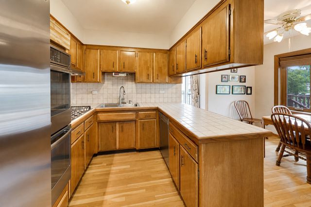433 Kinkaid Court, Des Plaines, IL 60016
