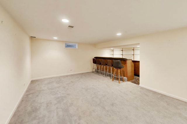 433 Kinkaid Court, Des Plaines, IL 60016