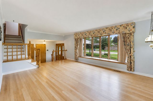 433 Kinkaid Court, Des Plaines, IL 60016