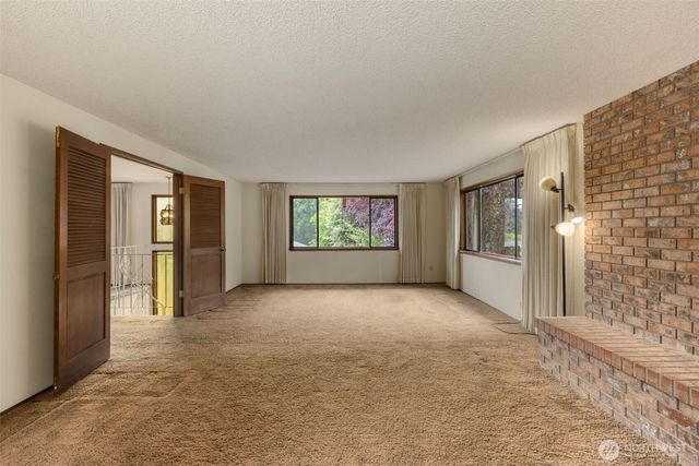 5359 Ruby Place NE, Bainbridge Island, WA 98110