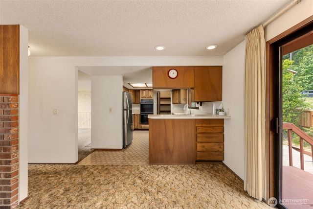 5359 Ruby Place NE, Bainbridge Island, WA 98110