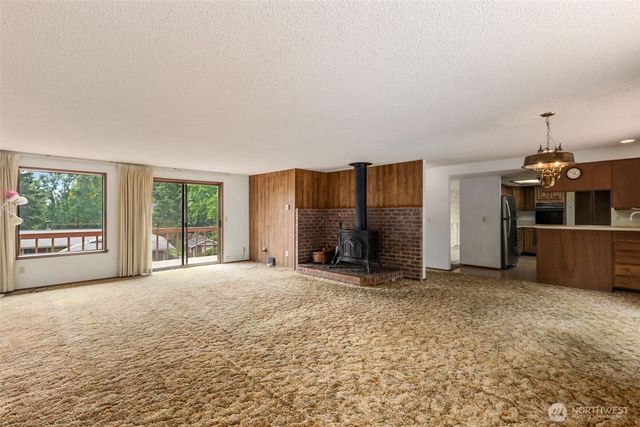 5359 Ruby Place NE, Bainbridge Island, WA 98110