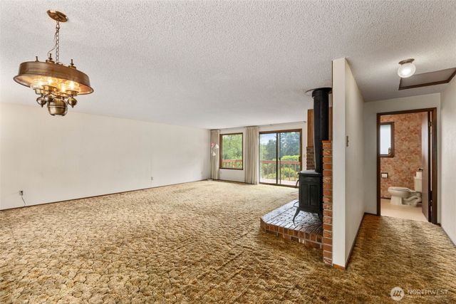 5359 Ruby Place NE, Bainbridge Island, WA 98110