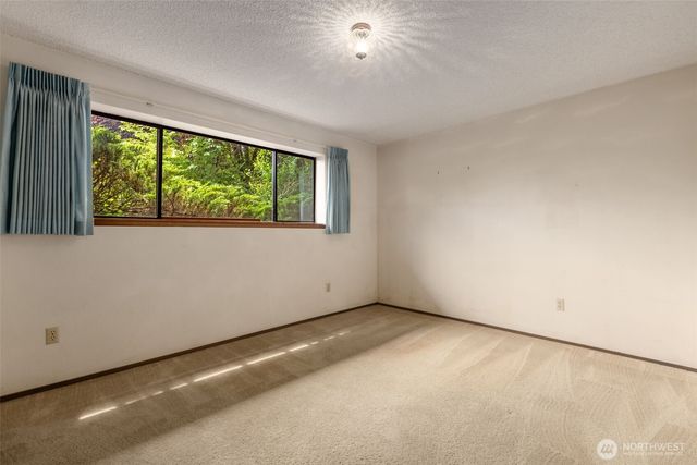 5359 Ruby Place NE, Bainbridge Island, WA 98110