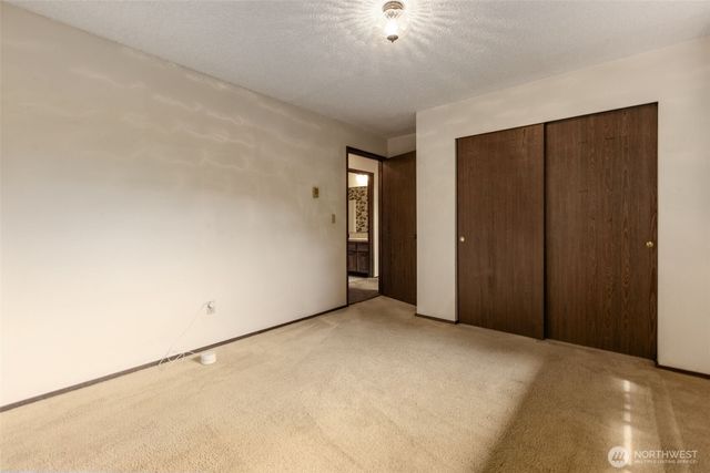 5359 Ruby Place NE, Bainbridge Island, WA 98110