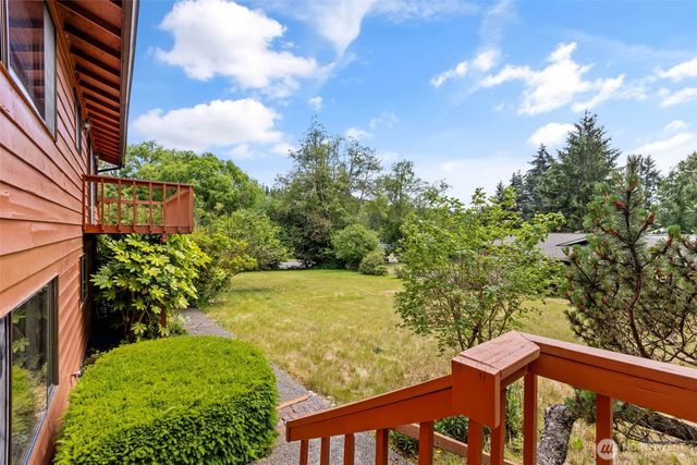 5359 Ruby Place NE, Bainbridge Island, WA 98110