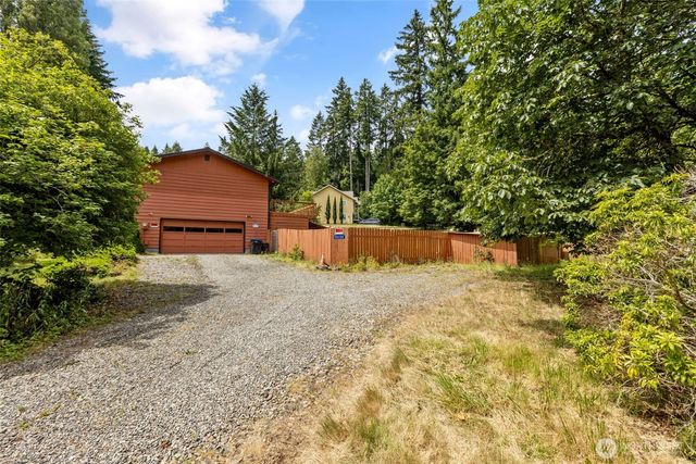 5359 Ruby Place NE, Bainbridge Island, WA 98110