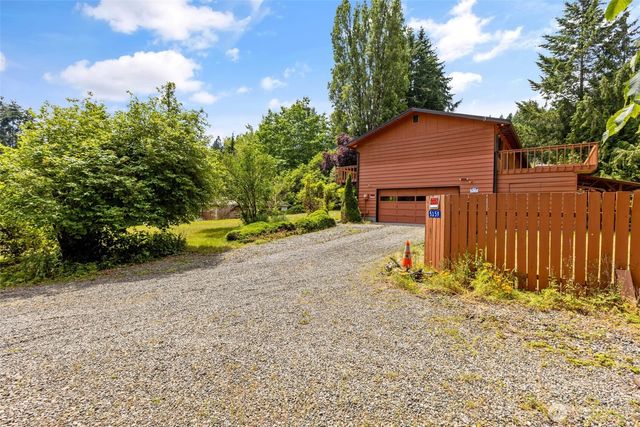5359 Ruby Place NE, Bainbridge Island, WA 98110