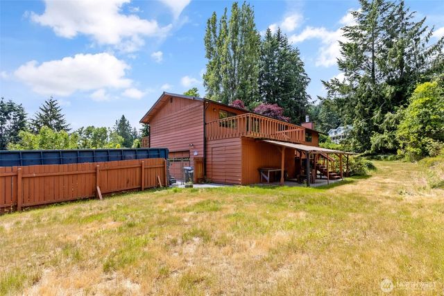 5359 Ruby Place NE, Bainbridge Island, WA 98110