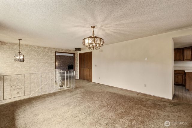 5359 Ruby Place NE, Bainbridge Island, WA 98110