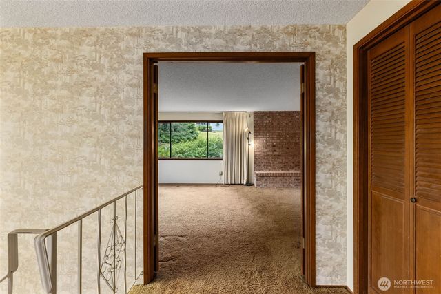 5359 Ruby Place NE, Bainbridge Island, WA 98110