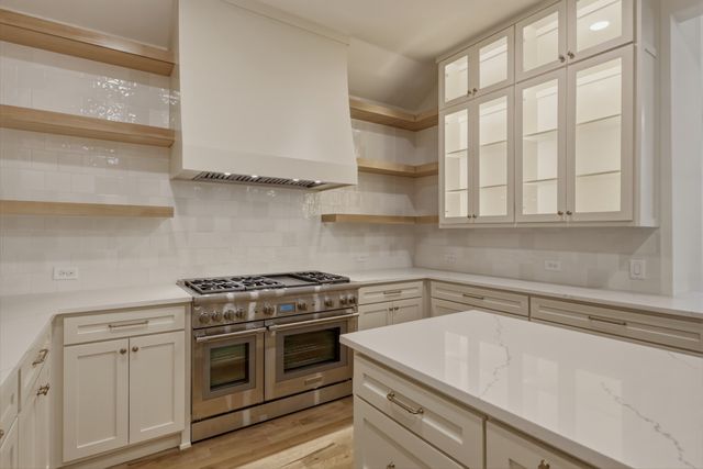 7 Royal Terrace Court, Dallas, TX 75225