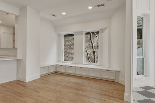 7 Royal Terrace Court, Dallas, TX 75225