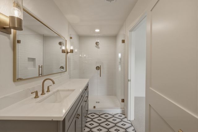 7 Royal Terrace Court, Dallas, TX 75225