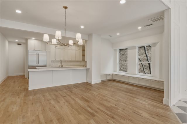 7 Royal Terrace Court, Dallas, TX 75225