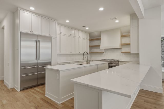 7 Royal Terrace Court, Dallas, TX 75225