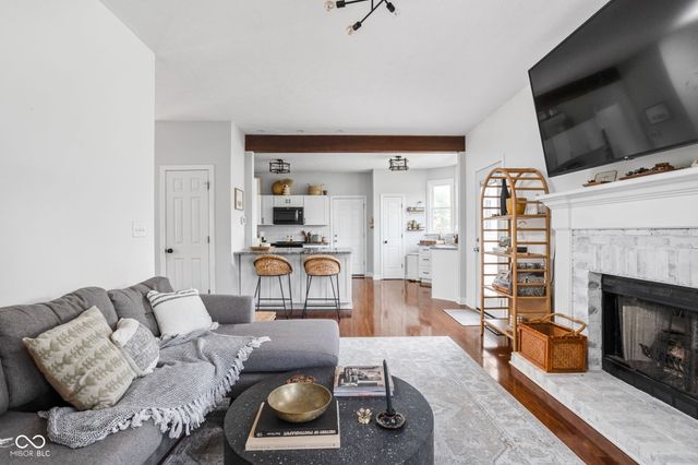 7772 W Shadow Creek Way, Greenfield, IN 46140