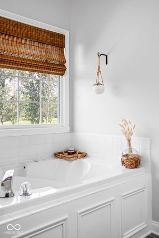 7772 W Shadow Creek Way, Greenfield, IN 46140