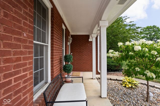 7772 W Shadow Creek Way, Greenfield, IN 46140