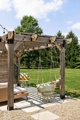 7772 W Shadow Creek Way, Greenfield, IN 46140