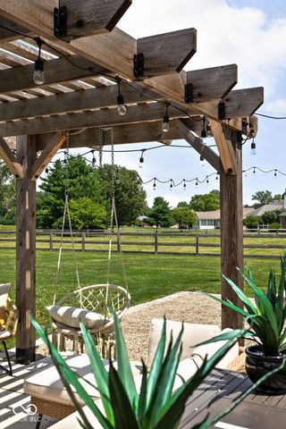 7772 W Shadow Creek Way, Greenfield, IN 46140