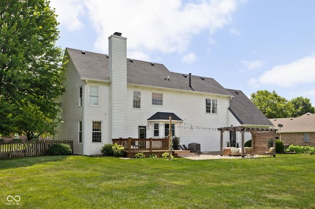 7772 W Shadow Creek Way, Greenfield, IN 46140