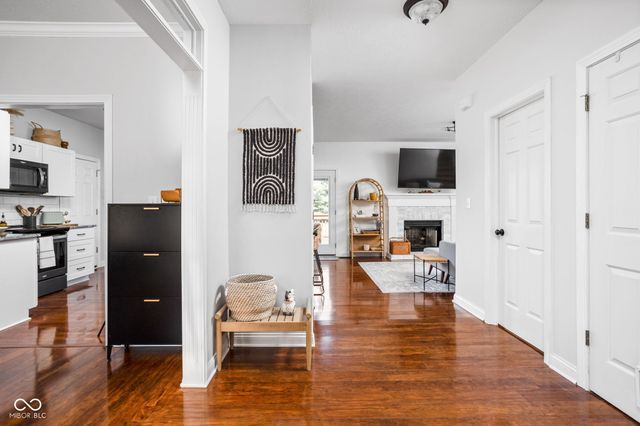 7772 W Shadow Creek Way, Greenfield, IN 46140