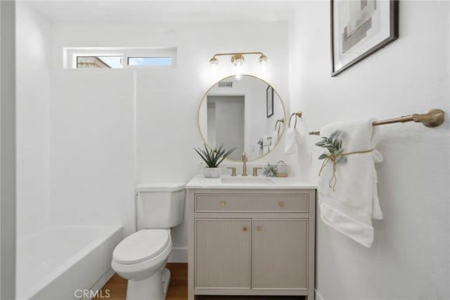 32 Comiso, Irvine, CA 92614