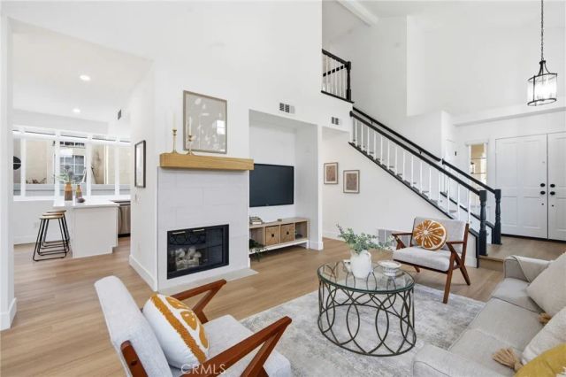 32 Comiso, Irvine, CA 92614