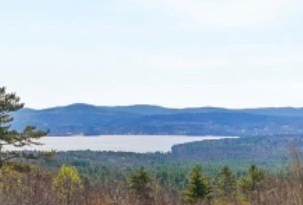 36 New Road, Meredith, NH 03253