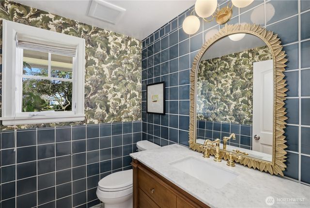 37 Tatoosh Ky, Bellevue, WA 98006