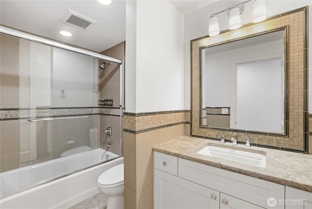 37 Tatoosh Ky, Bellevue, WA 98006