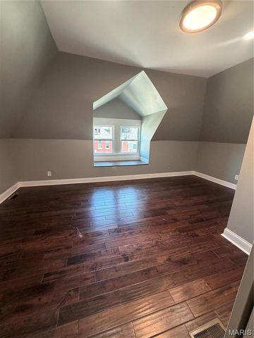 5172 Vernon Avenue, St Louis, MO 63113