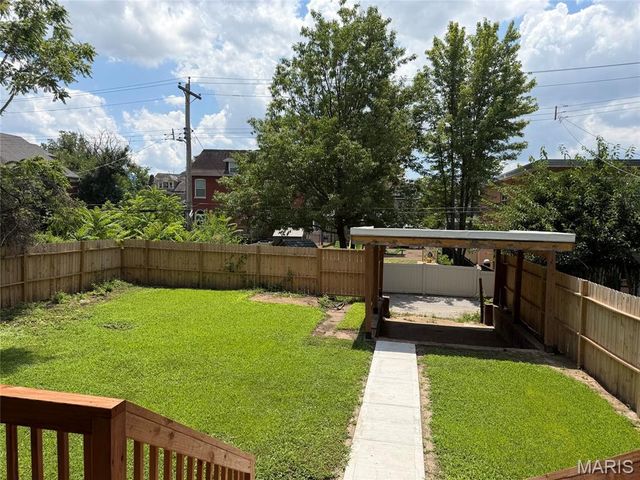 5172 Vernon Avenue, St Louis, MO 63113