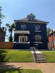 5172 Vernon Avenue, St Louis, MO 63113