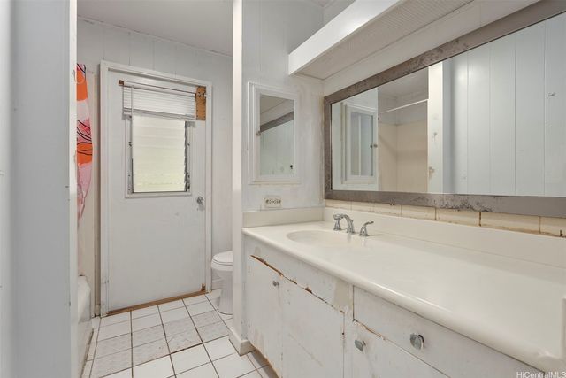 3003 Polohilani Place, Honolulu, HI 96817