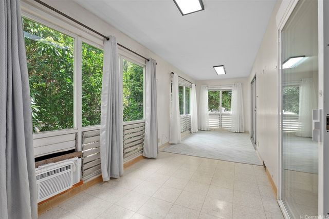 3003 Polohilani Place, Honolulu, HI 96817