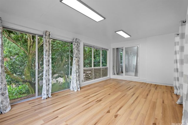 3003 Polohilani Place, Honolulu, HI 96817