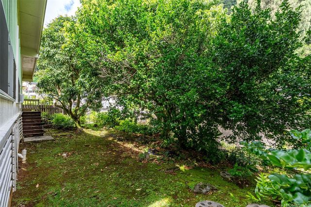 3003 Polohilani Place, Honolulu, HI 96817
