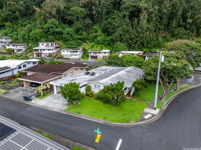 3003 Polohilani Place, Honolulu, HI 96817