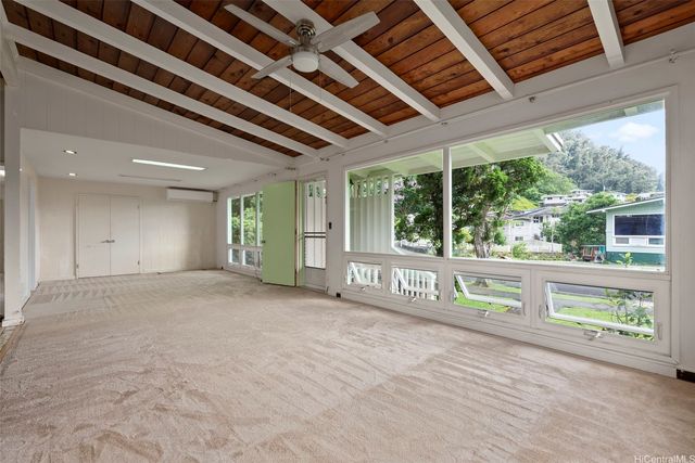 3003 Polohilani Place, Honolulu, HI 96817
