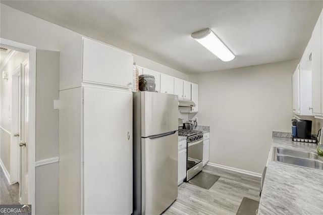 1049 Autumn Crest Drive, Stone Mountain, GA 30083