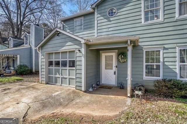 1049 Autumn Crest Drive, Stone Mountain, GA 30083