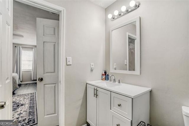 1049 Autumn Crest Drive, Stone Mountain, GA 30083